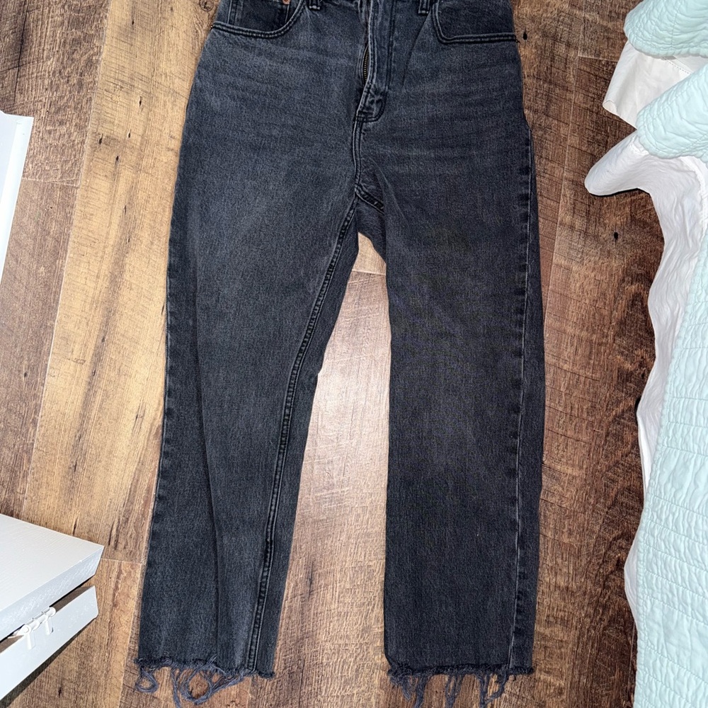 Abercrombie & Fitch - The 90s Straight Ultra High Rise